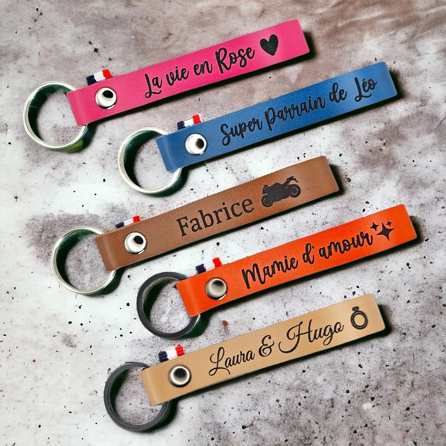 Porte clé personnalisé en cuir. Un cadeau original pour toutes les occasions