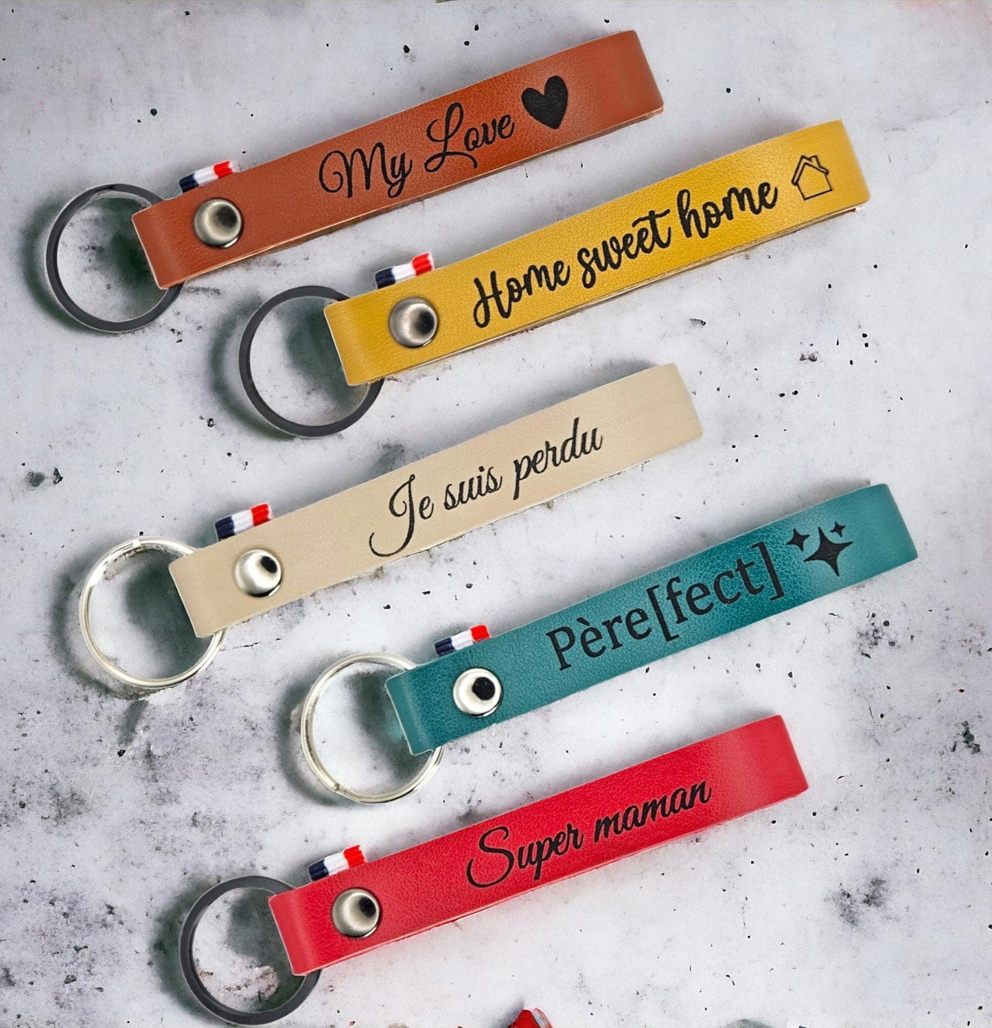 Porte clé personnalisé en cuir. Un cadeau original pour toutes les occasions