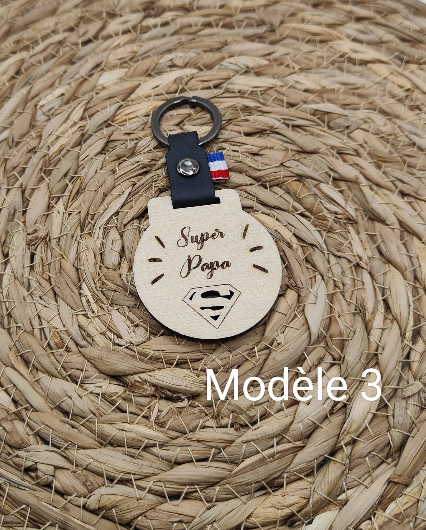 Porte-clés personnalisable bois et cuir (Papa, Parrain, Tonton ...)