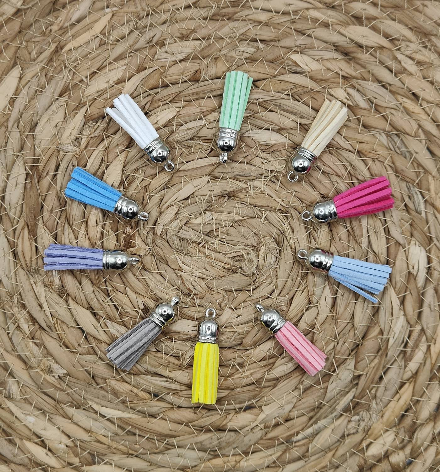 Porte clés personnalisé en bois, 5 Modèles disponibles (Cadeau de fin d'année, Nounou, Maîtresse, Atsem, Mamie, Marraine, Maman...)