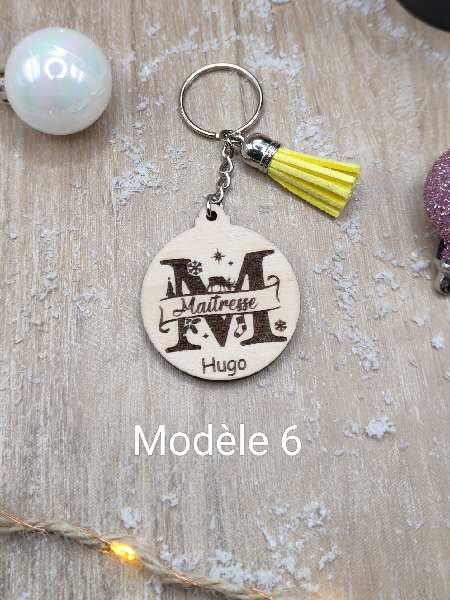 Porte-clés de noël personnalisés/Maitresse, Nounou, Atsem, Mamie, Tata...