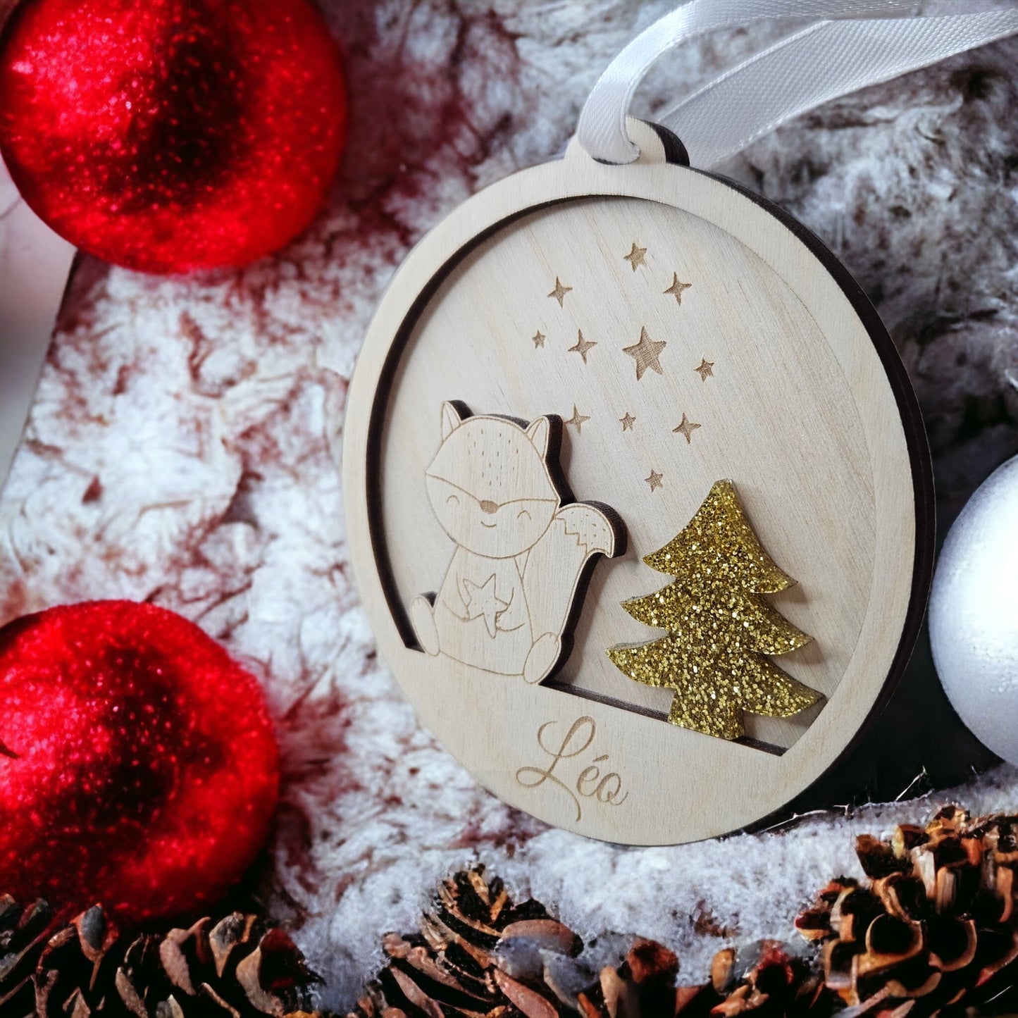 Boule de noël en bois personnalisé