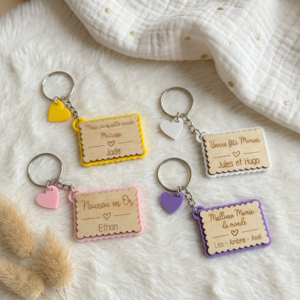 porte-clé bois gravé personnalisé cadeau maîtresse prénom