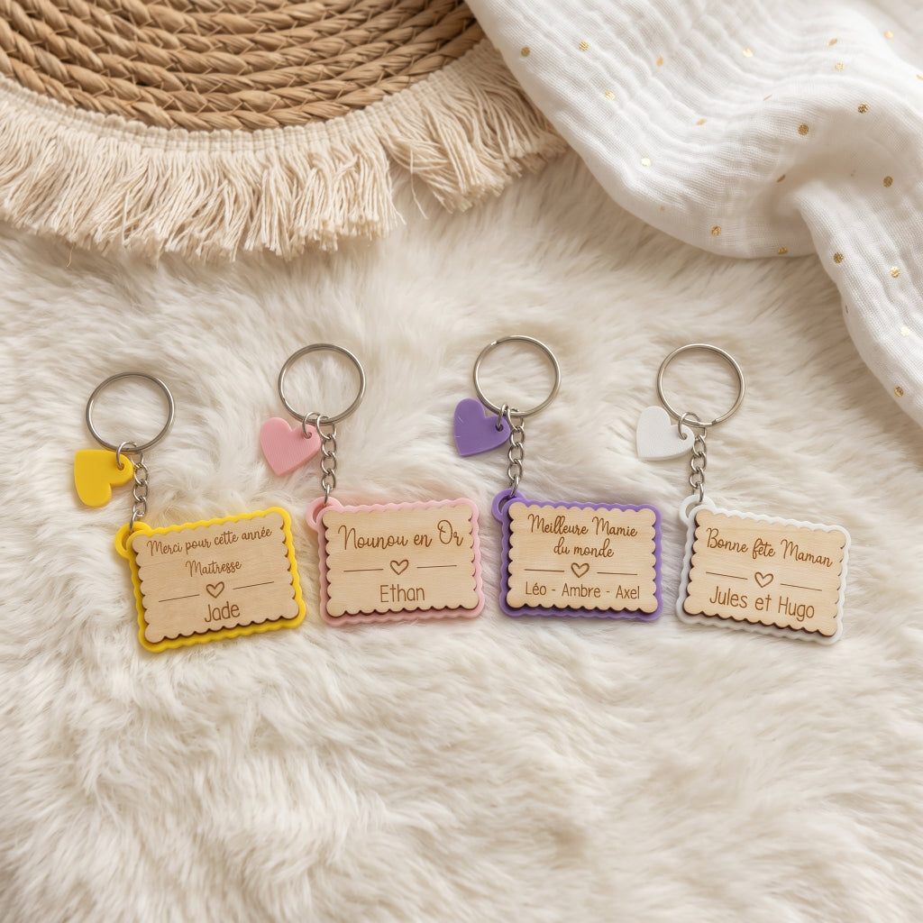porte-clé bois gravé personnalisé cadeau maîtresse prénom