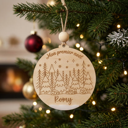 Boule en bois personnalisée « Mon premier Noël » • Forêt