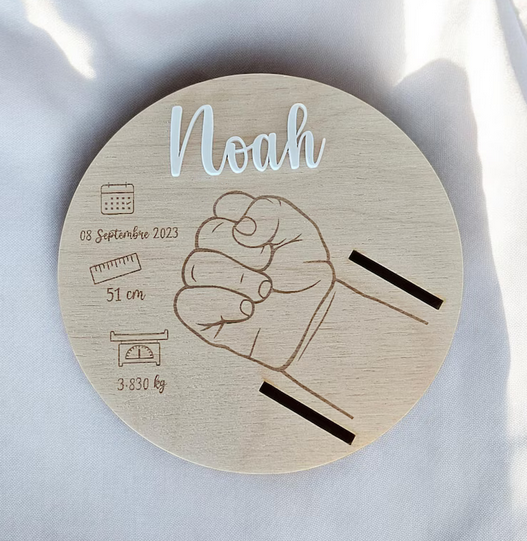 Support pour Bracelet de Naissance Personnalisé en Bois