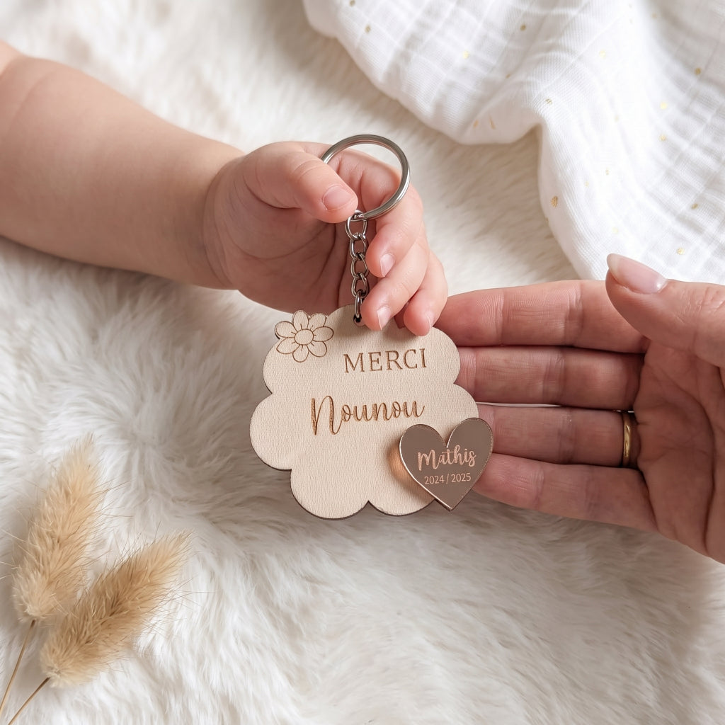 Porte-clés personnalisé en bois et cœur rose gold
