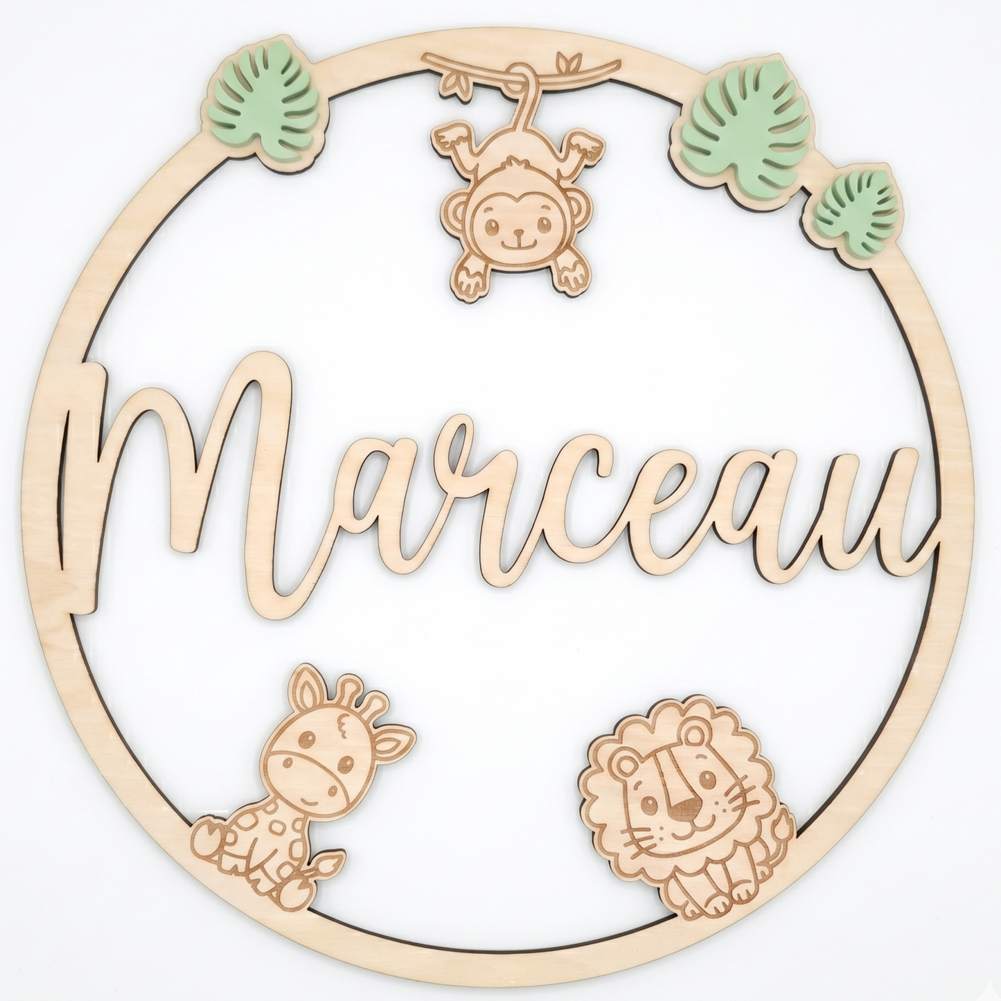 Plaque Prénom Jungle en Bois - Décoration Chambre Bébé Safari - Cadeau Naissance Personnalisé - Enseigne Murale Lion Girafe - 20cm