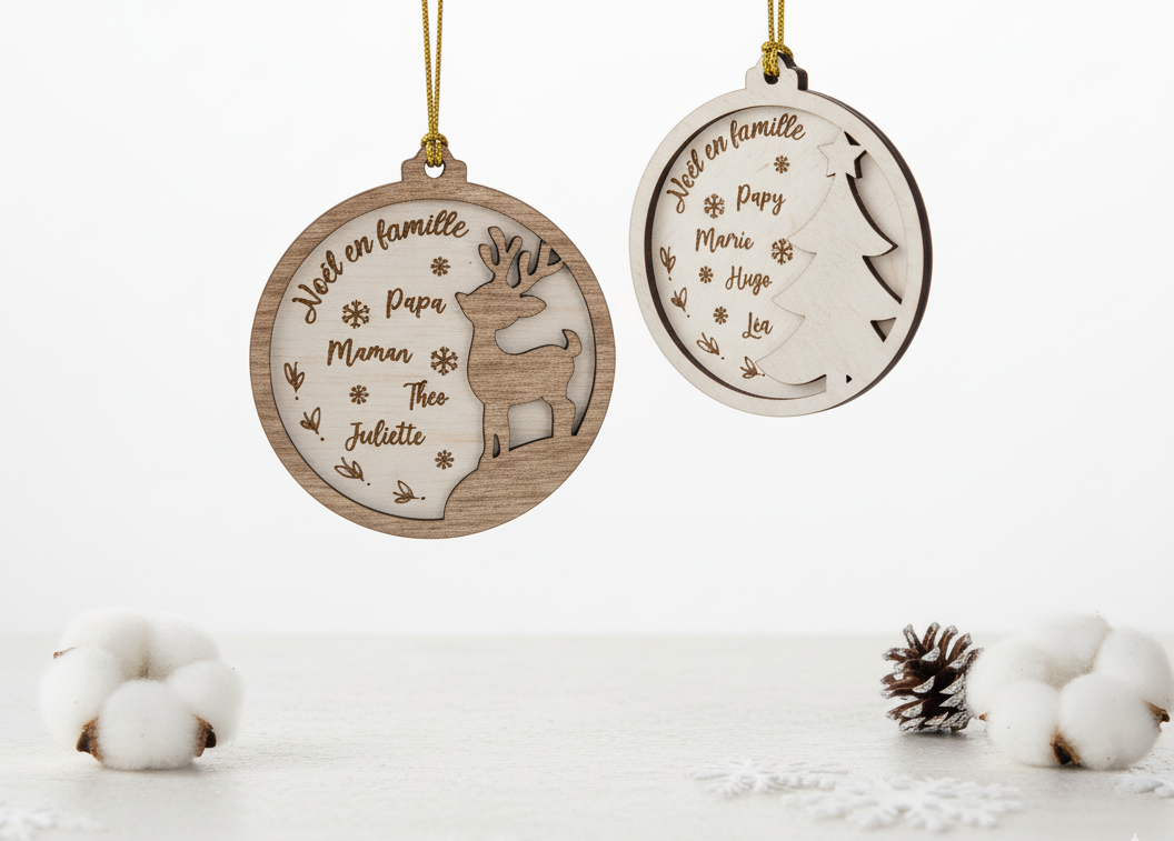 Boule de Noël Personnalisée – Un Souvenir Gravé pour Toute la Famille