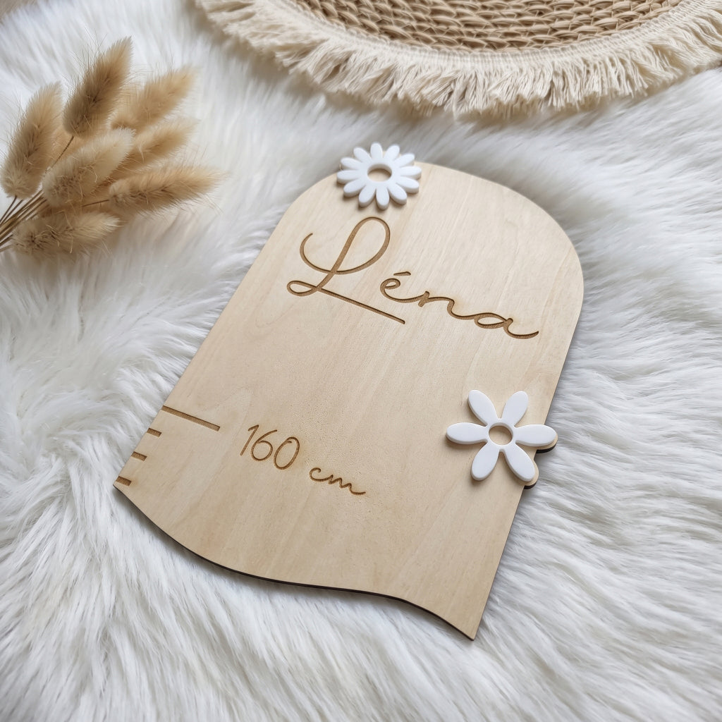 Toise personnalisée en bois et acrylique • Fleurs & Papillons