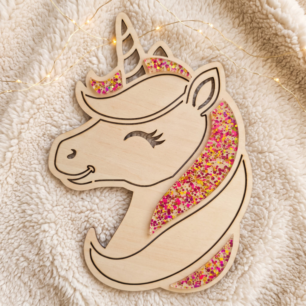 Décoration murale licorne en bois • Prénom personnalisée