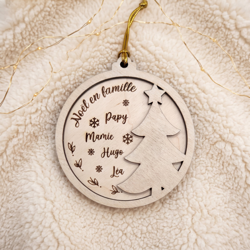 Boule de Noël personnalisée en bois • Prénoms de famille