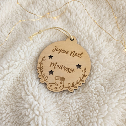 Boule de Noël en bois gravée • Maîtresse, Nounou, Mamie