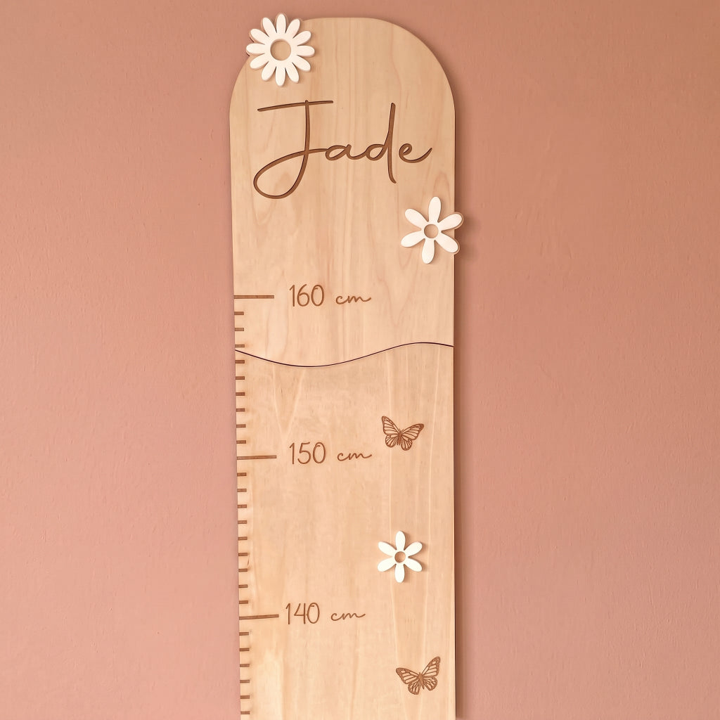 Toise personnalisée en bois et acrylique • Fleurs & Papillons