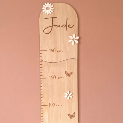 Toise personnalisée en bois et acrylique • Fleurs & Papillons