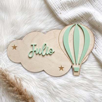Décoration murale nuage et montgolfière personnalisée • Chambre bébé