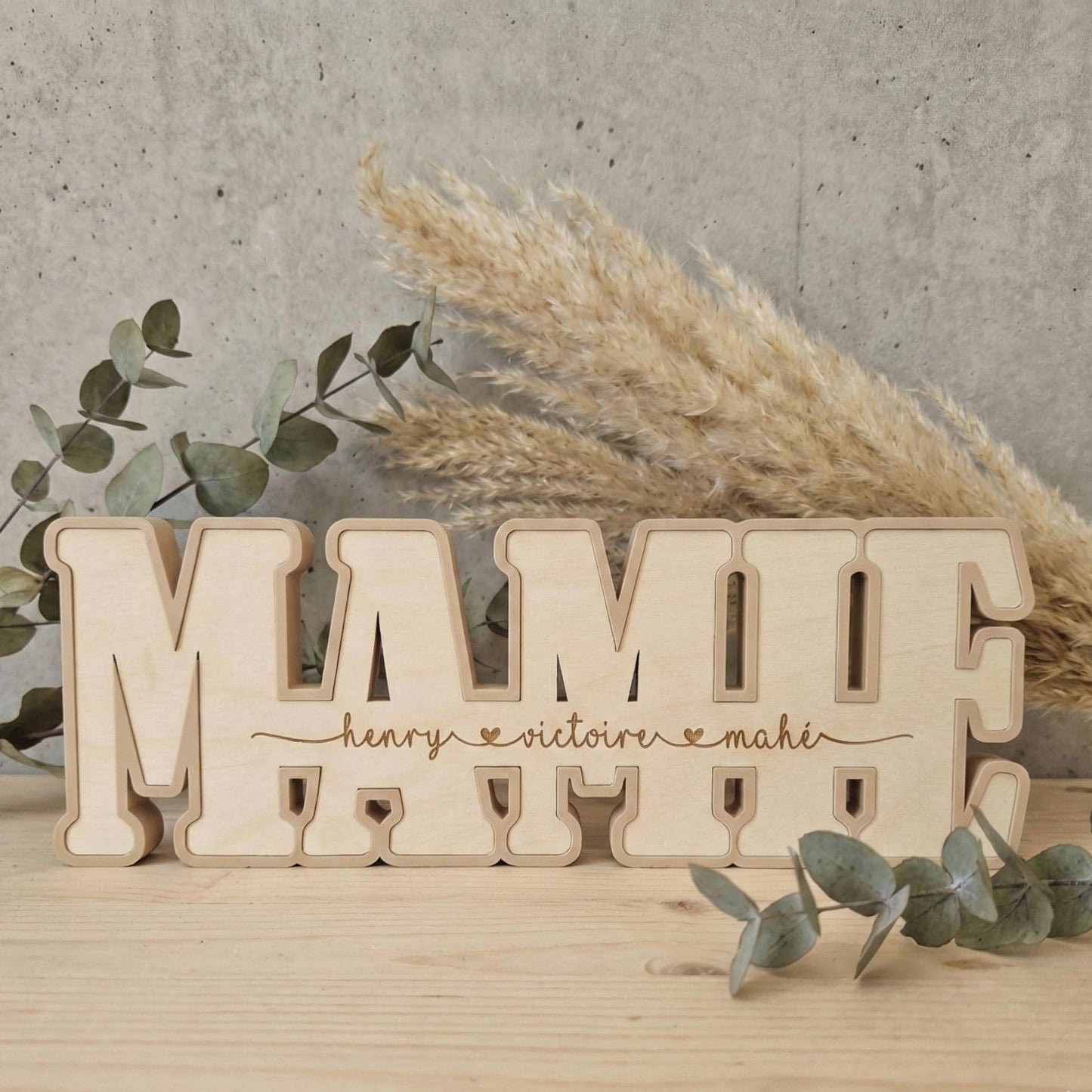 Décoration MAMIE Personnalisée avec Prénoms – Cadeau Fête des Grands-Mères – Cadre Moderne à Poser (Blanc ou Cappuccino)