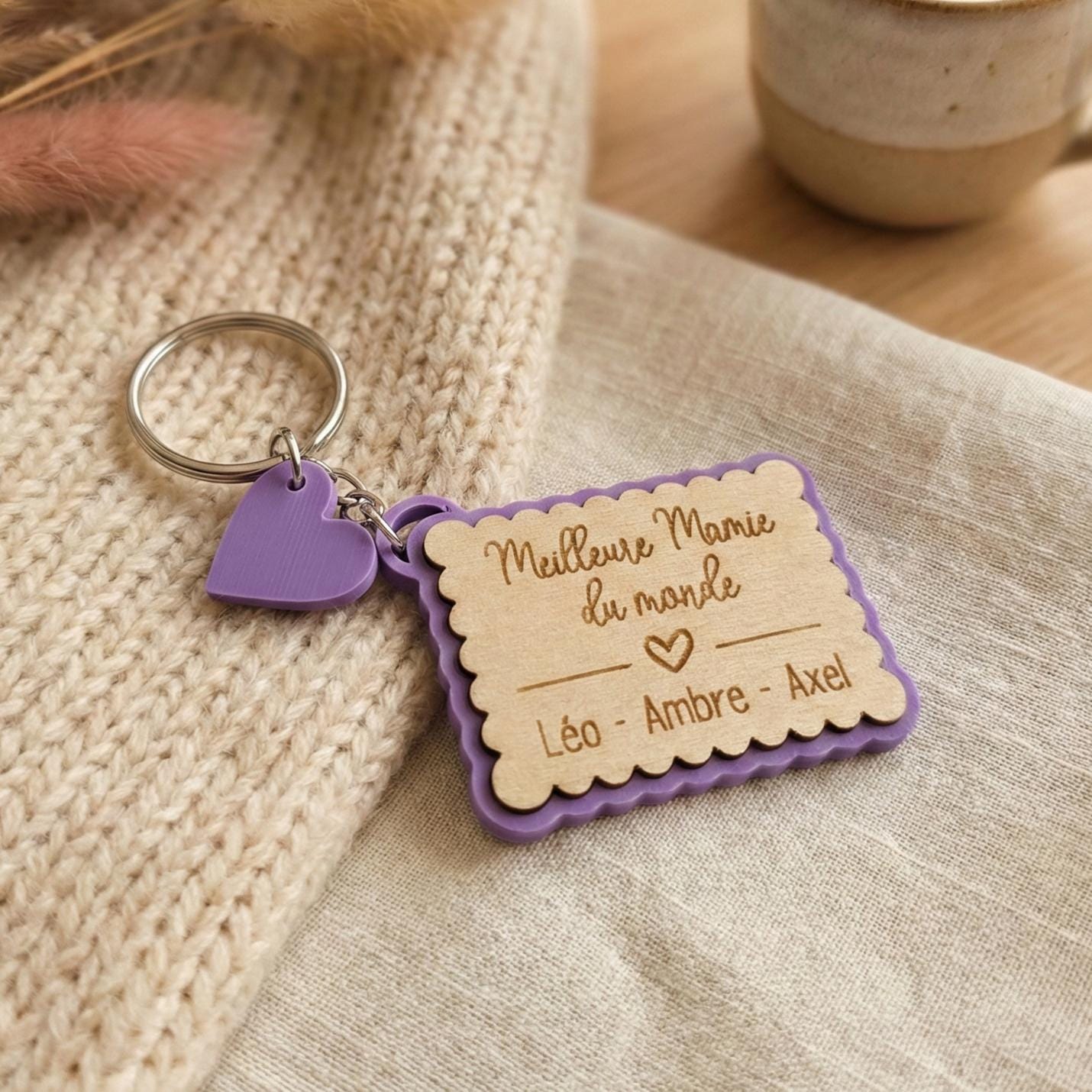 Porte-clés Biscuit Personnalisé Gravé Bois | Cadeau Maîtresse, Nounou, Mamie, Maman | Prénom & Message au Choix 4 Couleurs au choix