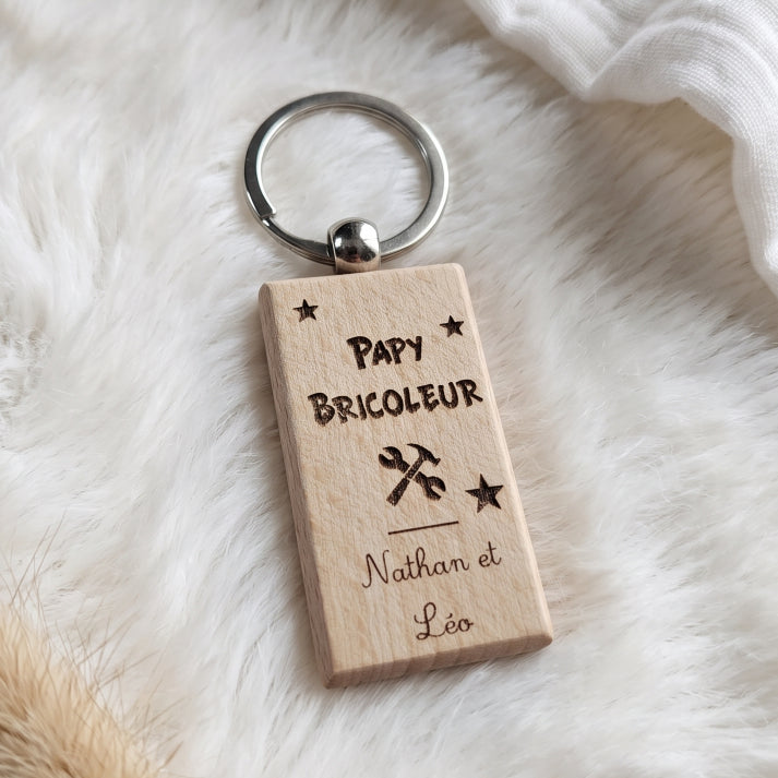 Porte-clés personnalisé en bois • Fête des grands-pères