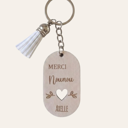 Porte-clés personnalisé bois, prénom et pompon – Maîtresse, Nounou, ATSEM